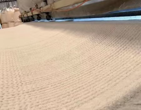 ¿Cómo elegir el revestimiento de arcilla geosintética para los estanques de sedimentación de las minas de cobre?